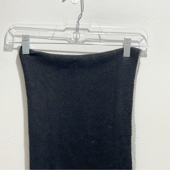 PRETTY PERSUATIONS Women’s Reversible Black Gray Long Fringe Scarf 88” X 24” - Picture 4 of 7